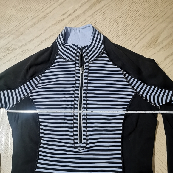 Lululemon Run: U-Turn Pullover *Reversible - Picture 10 of 16